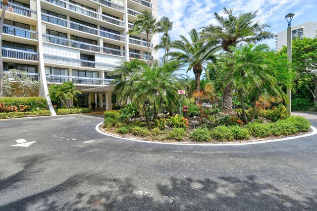 2400 Presidential Way 2006, West Palm Beach, FL 33401