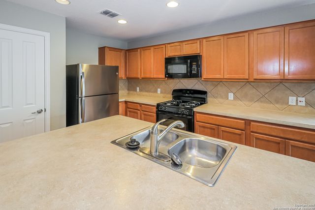 3823 Browning Bluff, San Antonio, TX 78245