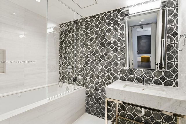 5875 Collins Avenue 902, Miami Beach, FL 33140