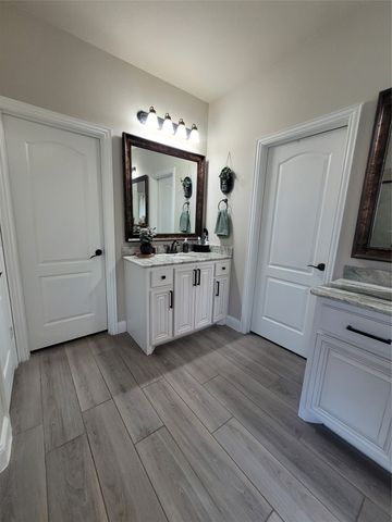 125 Providence Drive, Van Alstyne, TX 75495