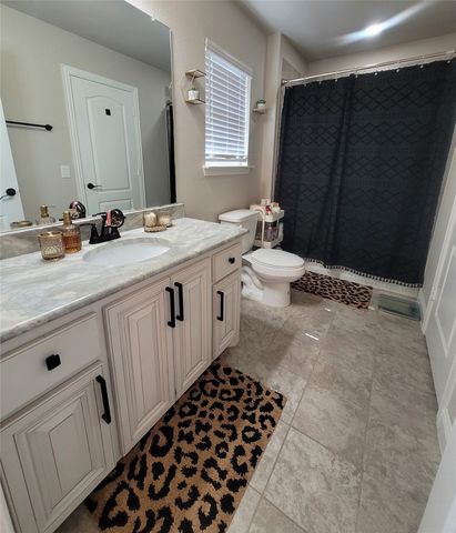125 Providence Drive, Van Alstyne, TX 75495