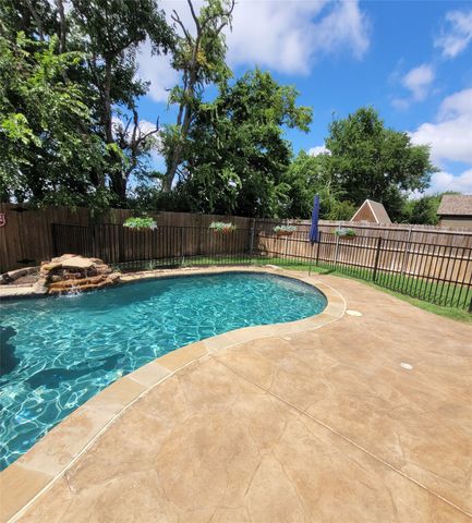125 Providence Drive, Van Alstyne, TX 75495