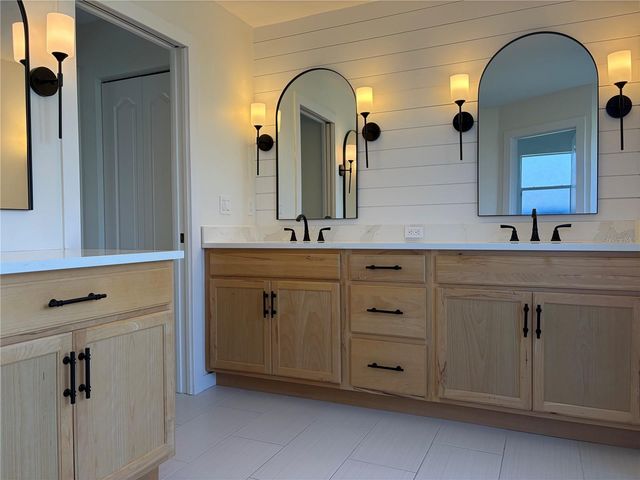 5828 SANDY POINTE DRIVE, Sarasota, FL 34233