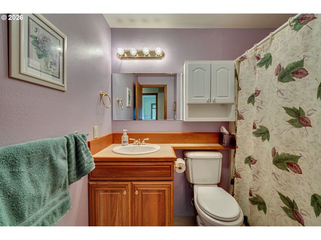 716 Ne 151ST Ave, Vancouver, WA 98684