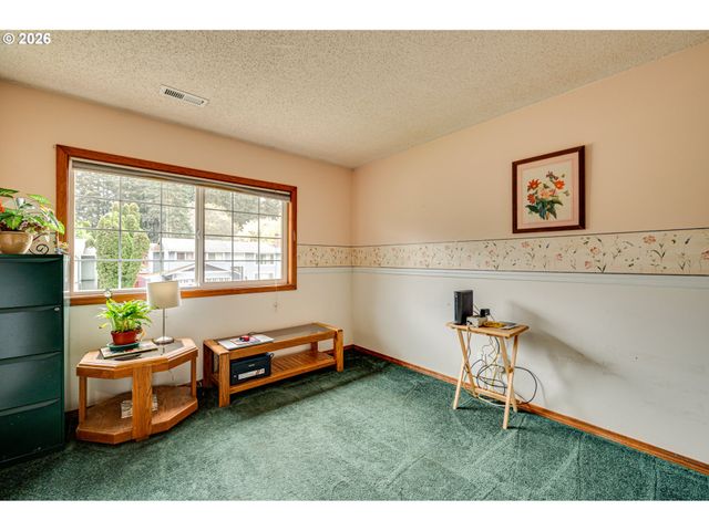 716 Ne 151ST Ave, Vancouver, WA 98684