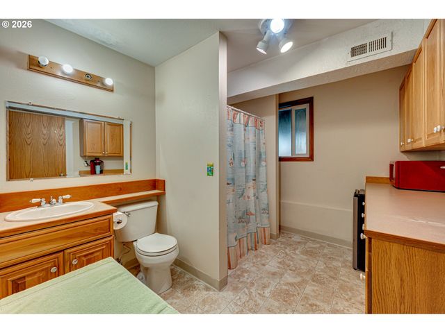 716 Ne 151ST Ave, Vancouver, WA 98684