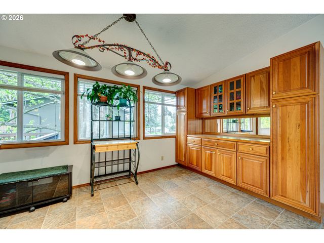 716 Ne 151ST Ave, Vancouver, WA 98684