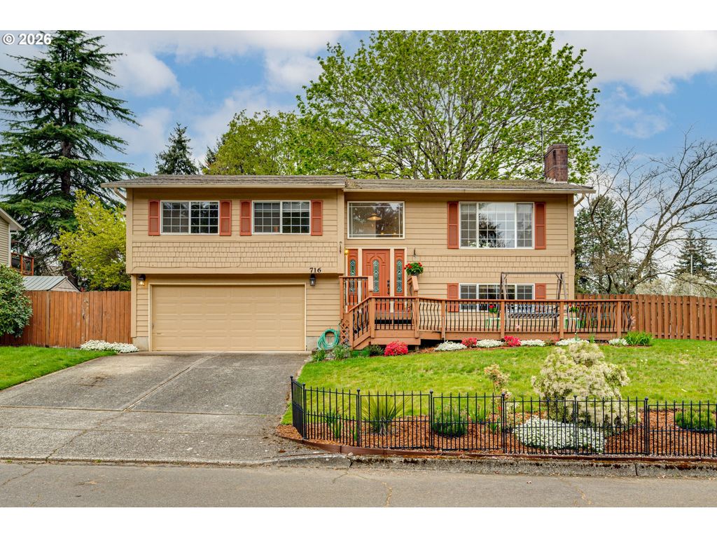 716 Ne 151ST Ave, Vancouver, WA 98684
