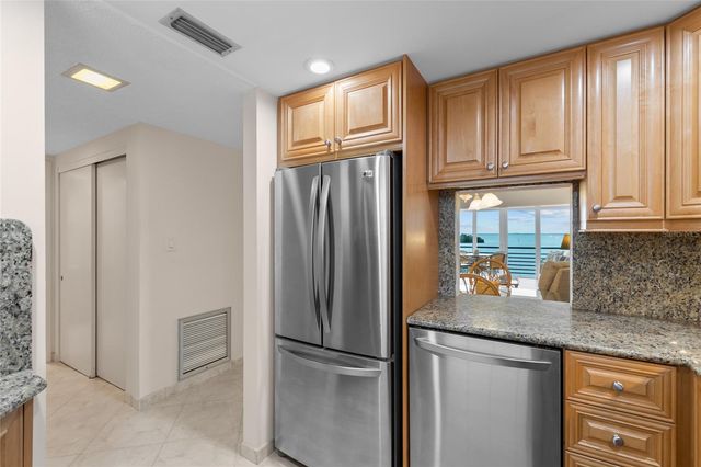 4310 FALMOUTH DRIVE 304, Longboat Key, FL 34228