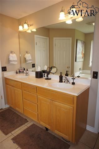 6025 NATCHEZ TRACE, Wichita Falls, TX 76310