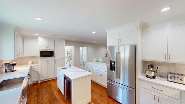 1205 Red Bud Drive, Grove, OK 74344