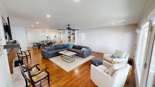1205 Red Bud Drive, Grove, OK 74344