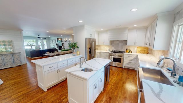 1205 Red Bud Drive, Grove, OK 74344