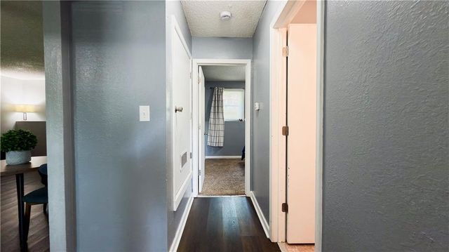 704 NE Ball Drive, Lee's Summit, MO 64086
