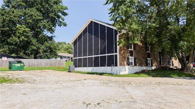 704 NE Ball Drive, Lee's Summit, MO 64086