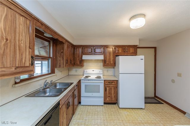 6199 Vandemark Road, Medina, OH 44256