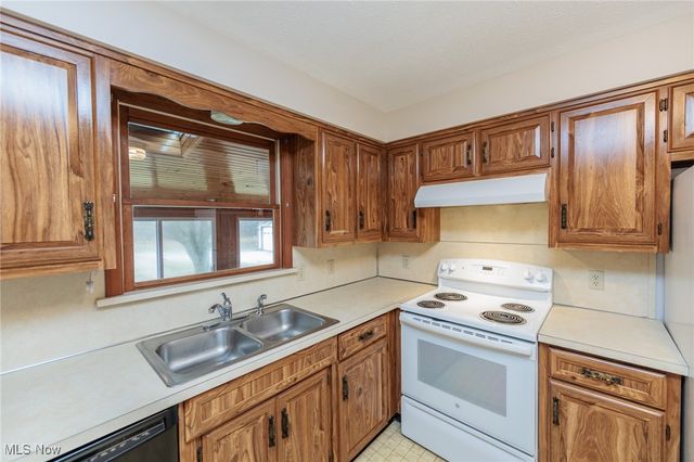 6199 Vandemark Road, Medina, OH 44256