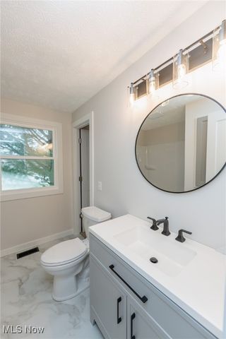 6199 Vandemark Road, Medina, OH 44256