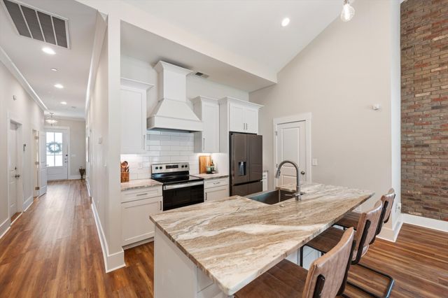 132 Daniel St, Pleasant View, TN 37146