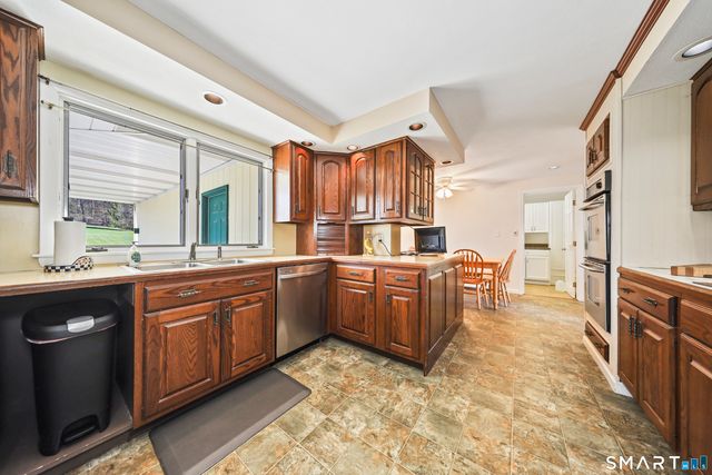 15 Wilton Road, Plymouth, CT 06782