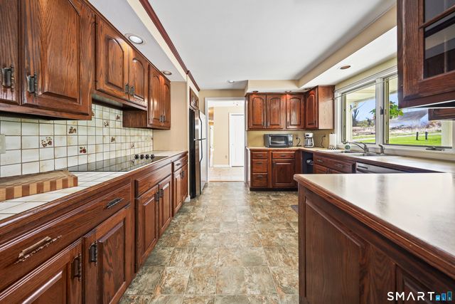 15 Wilton Road, Plymouth, CT 06782