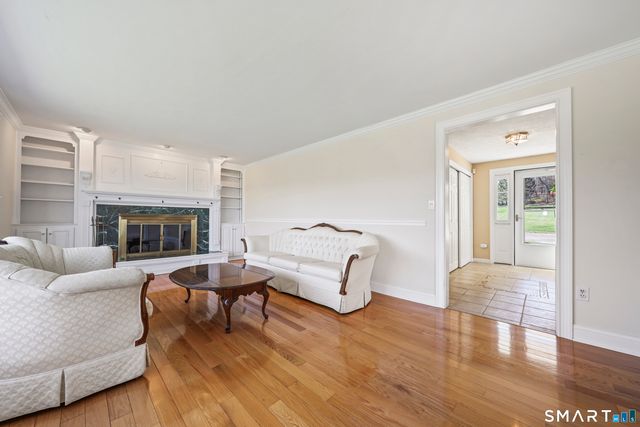 15 Wilton Road, Plymouth, CT 06782