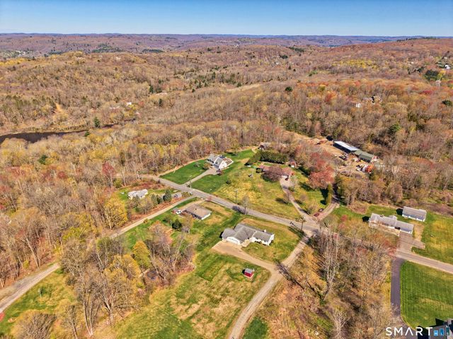 15 Wilton Road, Plymouth, CT 06782