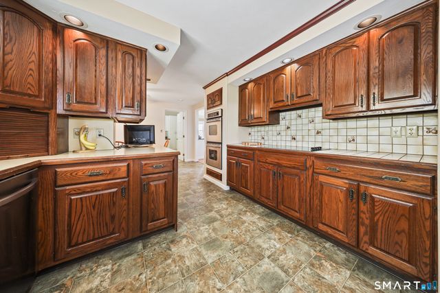 15 Wilton Road, Plymouth, CT 06782