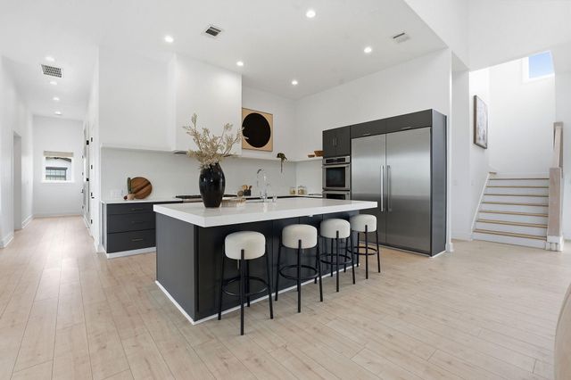 8400 Lakewood Ridge CV, Austin, TX 78738