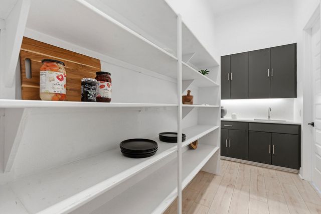 8400 Lakewood Ridge CV, Austin, TX 78738