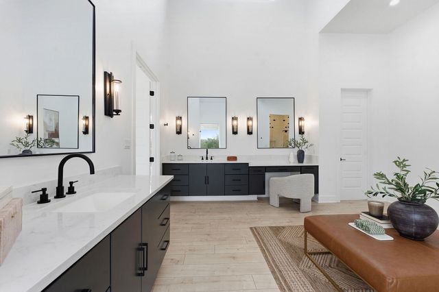 8400 Lakewood Ridge CV, Austin, TX 78738