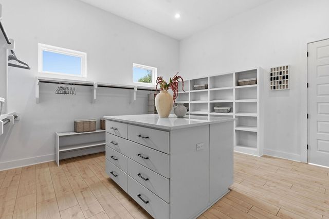 8400 Lakewood Ridge CV, Austin, TX 78738