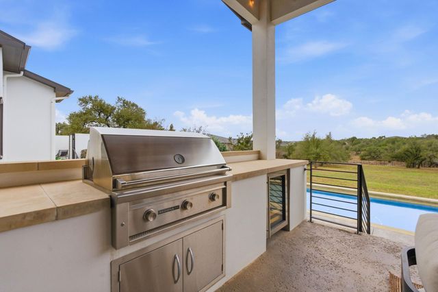 8400 Lakewood Ridge CV, Austin, TX 78738