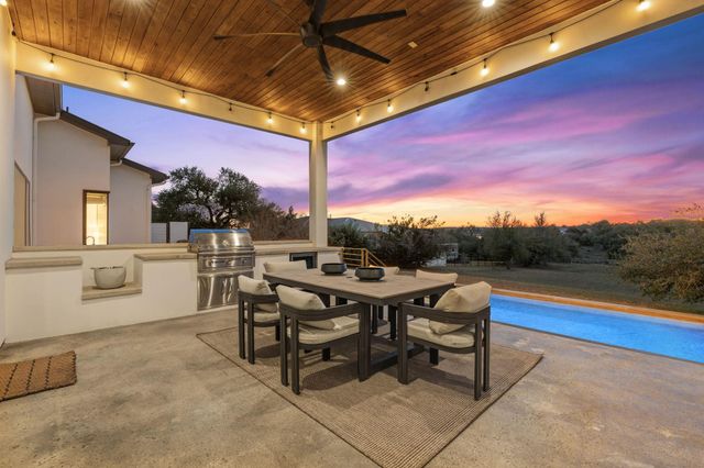 8400 Lakewood Ridge CV, Austin, TX 78738