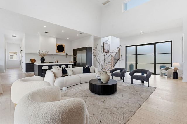 8400 Lakewood Ridge CV, Austin, TX 78738