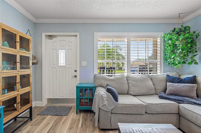 3127 NW 68th St, Fort Lauderdale, FL 33309