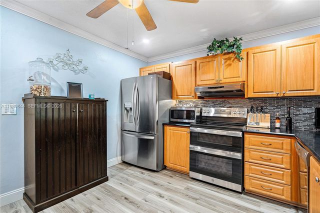 3127 NW 68th St, Fort Lauderdale, FL 33309