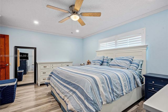 3127 NW 68th St, Fort Lauderdale, FL 33309