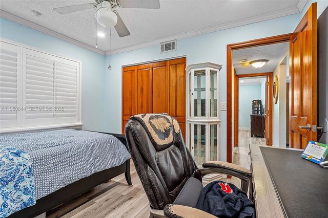 3127 NW 68th St, Fort Lauderdale, FL 33309