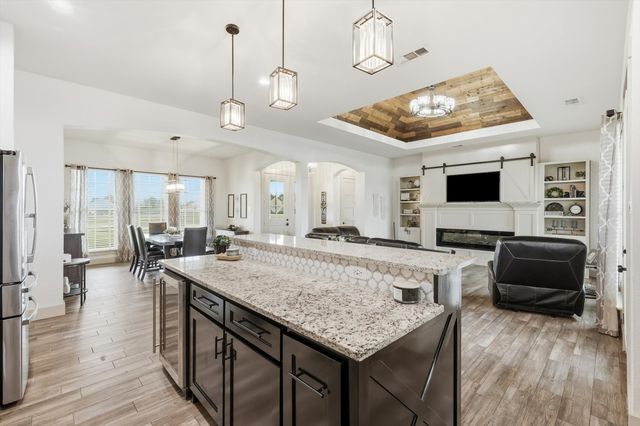 6020 Honeysuckle Road, Midlothian, TX 76065