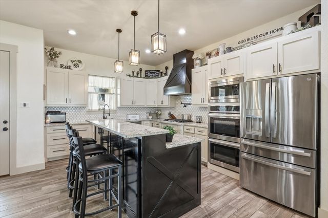 6020 Honeysuckle Road, Midlothian, TX 76065