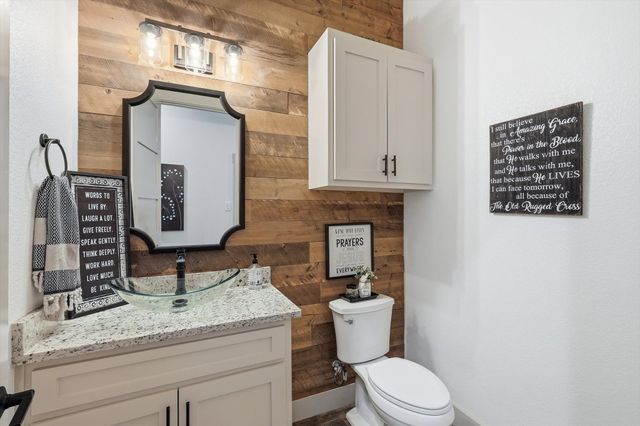 6020 Honeysuckle Road, Midlothian, TX 76065