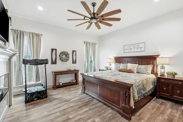 6020 Honeysuckle Road, Midlothian, TX 76065