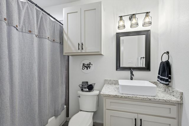 6020 Honeysuckle Road, Midlothian, TX 76065
