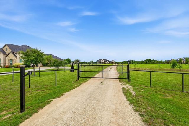 6020 Honeysuckle Road, Midlothian, TX 76065