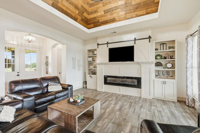 6020 Honeysuckle Road, Midlothian, TX 76065