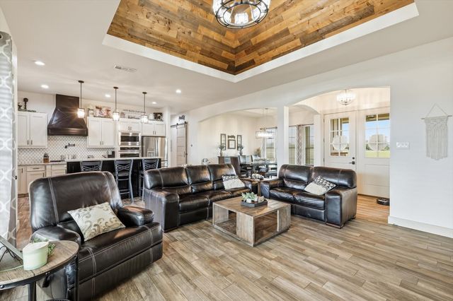 6020 Honeysuckle Road, Midlothian, TX 76065