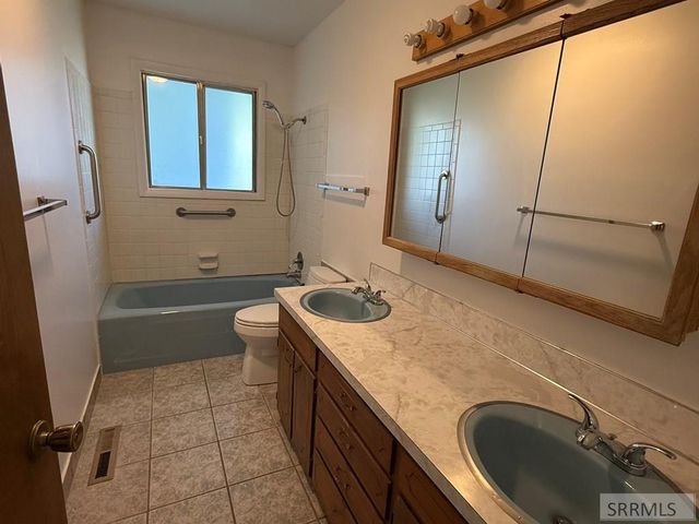 317 N 4300 E, Rigby, ID 83442