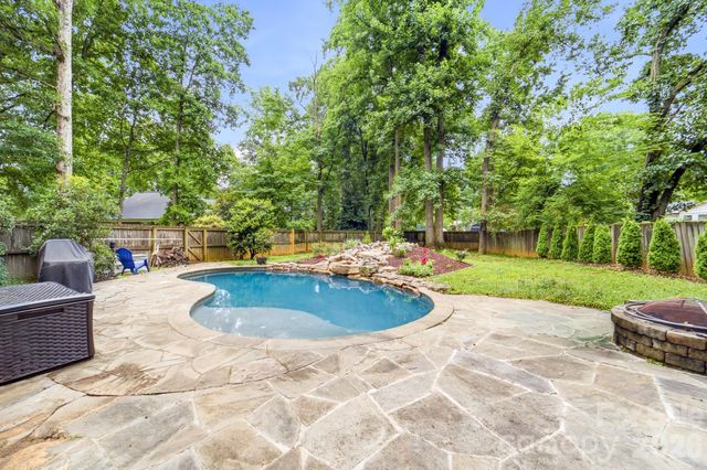 15002 Dexter Lemmond Court, Charlotte, NC 28227