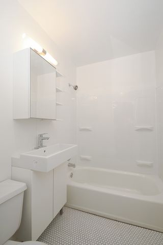 3243 N Western Avenue CH, Chicago, IL 60618